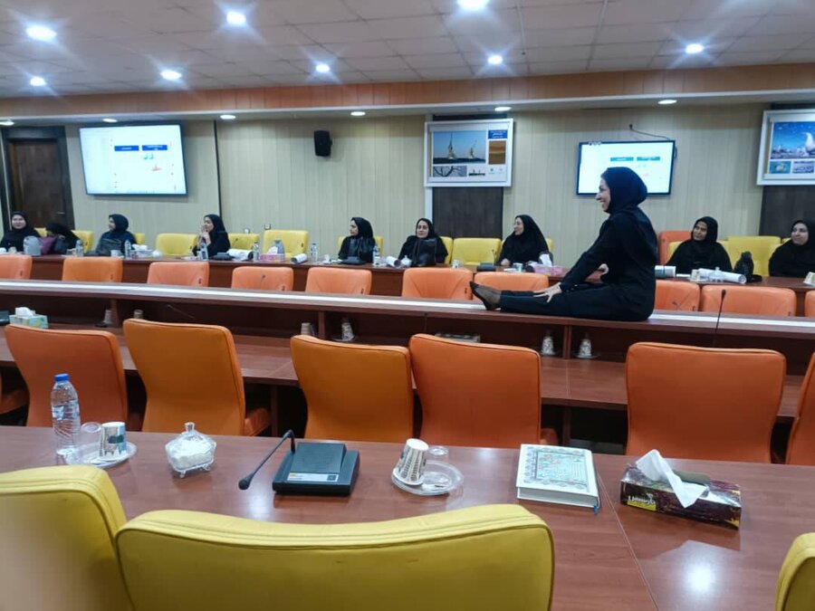 ماهشهر| برگزاری کارگاه آموزشی سلامت روان ویژه رابطین بانوان ادارات شهرستان