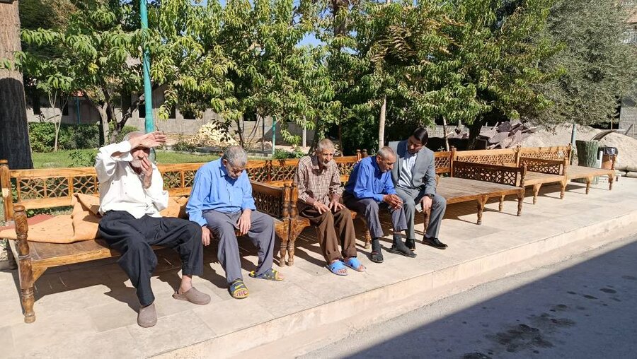 گزارش تصویری از دیدار معاون سیاسی، امنیتی و اجتماعی استانداری با سالمندان خیریه صدیق در هفته ملی سالمندان گزارش تصویری از دیدار معاون سیاسی، امنیتی و اجتماعی استانداری با سالمندان خیریه صدیق در هفته ملی سالمندان