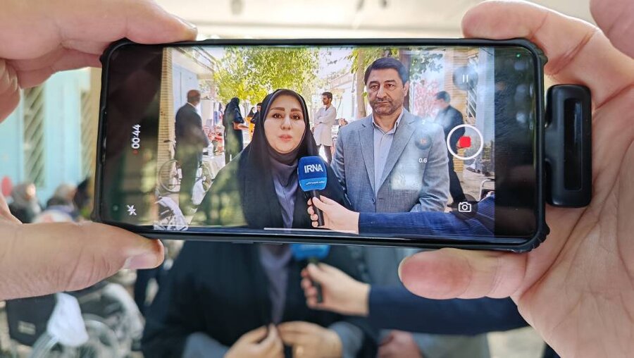گزارش تصویری از دیدار معاون سیاسی، امنیتی و اجتماعی استانداری با سالمندان خیریه صدیق در هفته ملی سالمندان گزارش تصویری از دیدار معاون سیاسی، امنیتی و اجتماعی استانداری با سالمندان خیریه صدیق در هفته ملی سالمندان