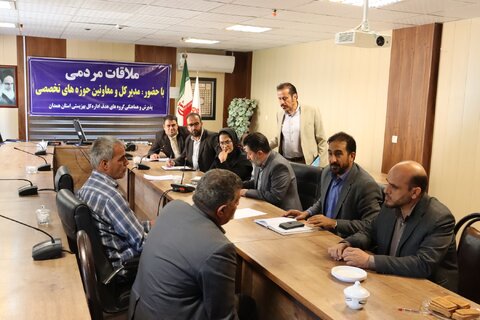 دیدار مردمی مدیرکل بهزیستی همدان با مددجویان و توان‌یابان برگزار شد
