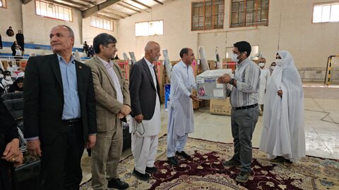 آیین واگذاری ۳۳ سری جهیزیه به زوجین تحت حمایت بهزیستی سیستان و بلوچستان برگزار شد