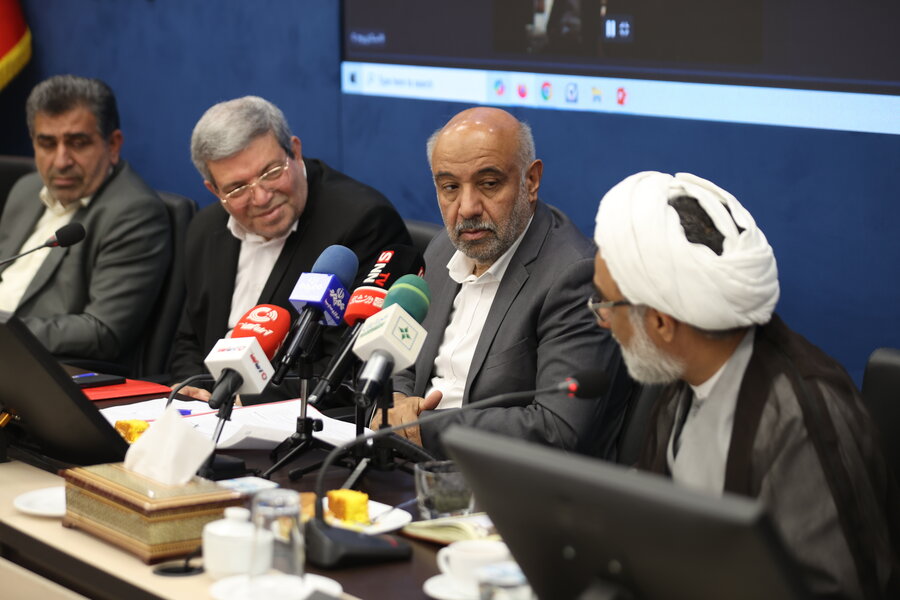 اهدای 3459 جهیزیه و امضای تفاهم نامه همکاری با سپاه پاسداران اهدای 3459 جهیزیه و امضای تفاهم نامه همکاری با سپاه پاسداران