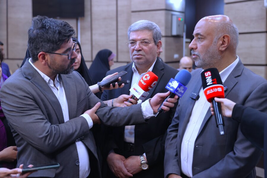 بازدید از مرکز رصدکنترل عملیات اورژانس اجتماعی بازدید از مرکز رصدکنترل عملیات اورژانس اجتماعی