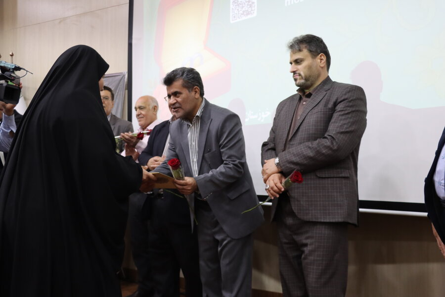 تقدیر از خیرین