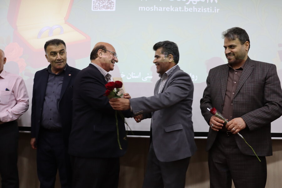 تقدیر از خیرین