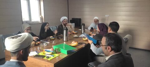 گزارش تصویری/ بازدید رئیس گروه برنامه های مراکز اقامتی ترک اعتیاد (ماده ۱۵ و ۱۶)، کاهش آسیب، توانمندسازی و اعتیاد بهزیستی کشور از مراکز قم