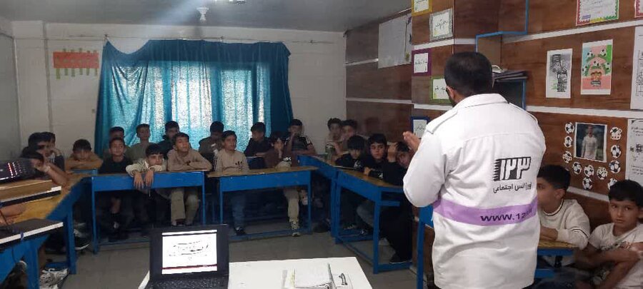 دانش‌آموزان دیواندره‌ای با آسیب‌های فضای مجازی آشنا شدند