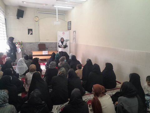 خدمات اورژانس اجتماعی و خط ۱۲۳ برای مددجویان کمیته امداد تشریح شد