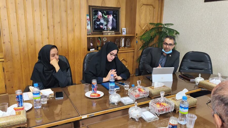 تقدیر از کارشناس آمار اداره کل بهزیستی استان