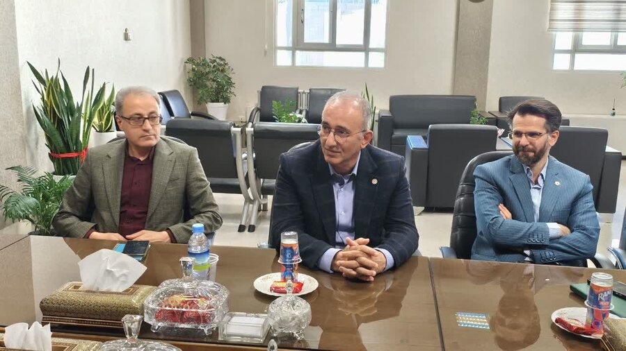 تقدیر از کارشناس آمار اداره کل بهزیستی استان