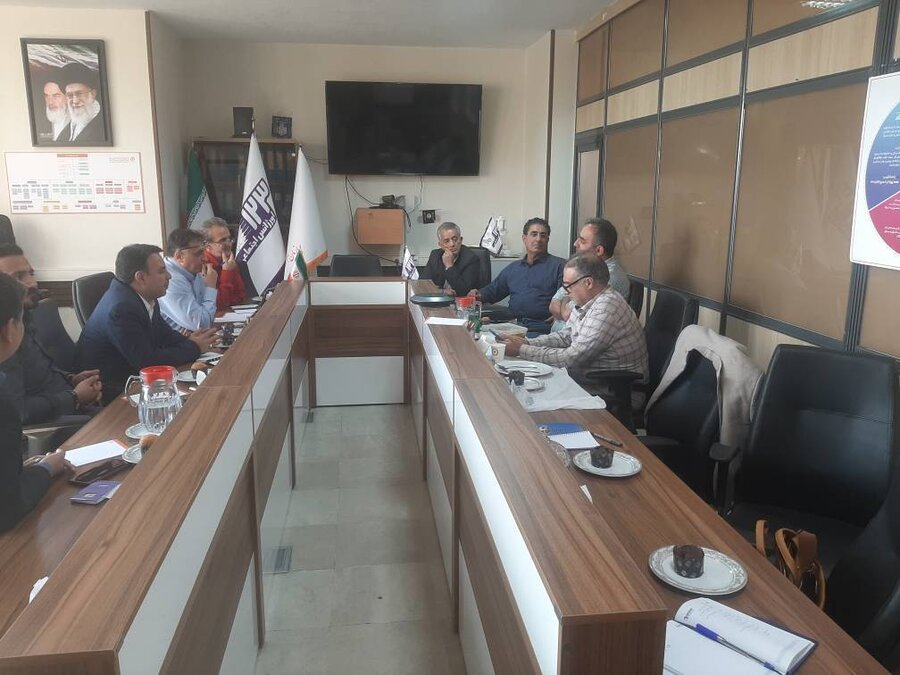 بررسی مسائل و مشکلات مراکز شبه خانواده با حضور  اعضای هیأت مدیره کانون کشوری شبه خانواده