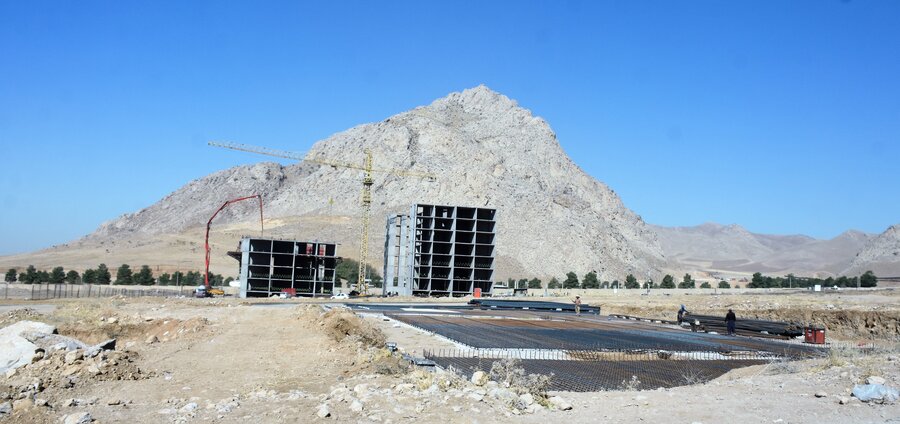 کلنگ مسکن مددجویان بهزیستی به جانِ زمین نشست