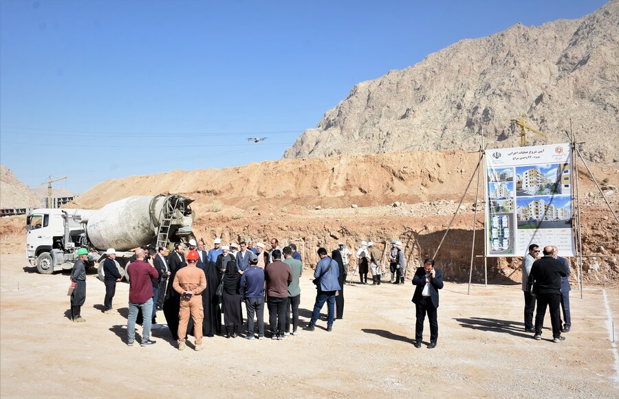 کلنگ مسکن مددجویان بهزیستی به جانِ زمین نشست