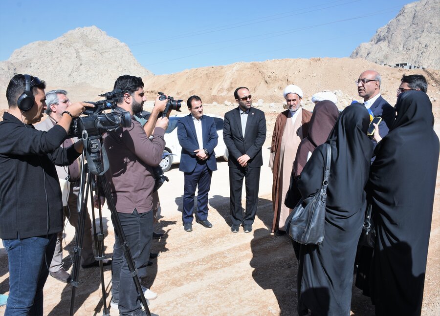 کلنگ مسکن مددجویان بهزیستی به جانِ زمین نشست