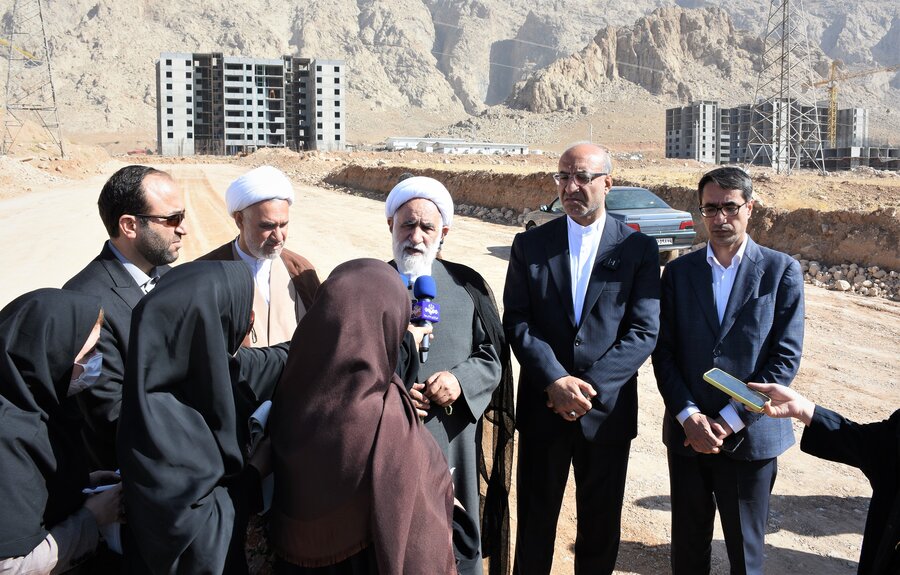 کلنگ مسکن مددجویان بهزیستی به جانِ زمین نشست