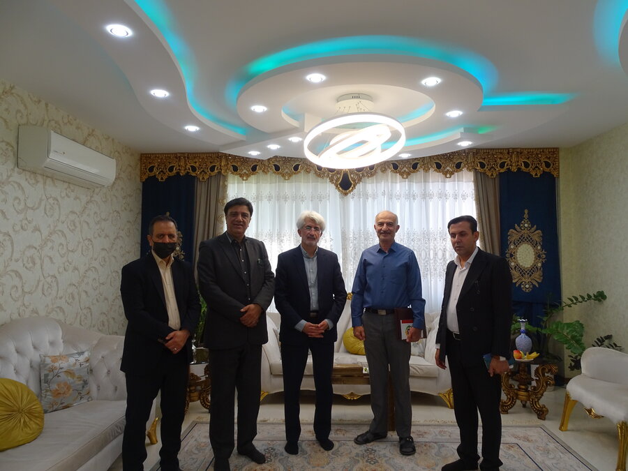  در ادامه ی سلسله برنامه های تقدیر و دیدار مدیرکل بهزیستی فارس با  بازنشستگان و پیشکسوتان بهزیستی انجام شد: