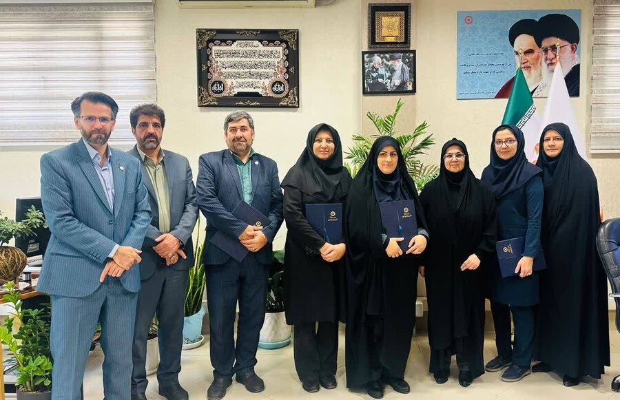 تقدیر از کارمندان نمونه بهزیستی استان اصفهان در جشنواره شهید رجایی