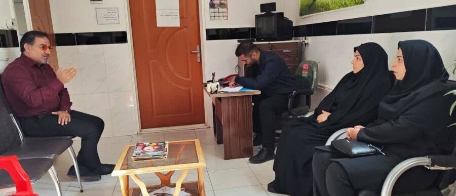 بازدید رئیس بهزیستی شاهین‌دژ از مرکز مشاوره یاشیل یاپراق