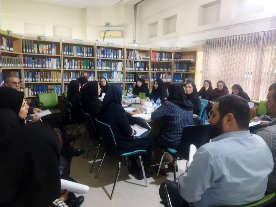 نشست هم اندیشی و برنامه ریزی دبیرخانه شهر دوستدار سالمند رشت