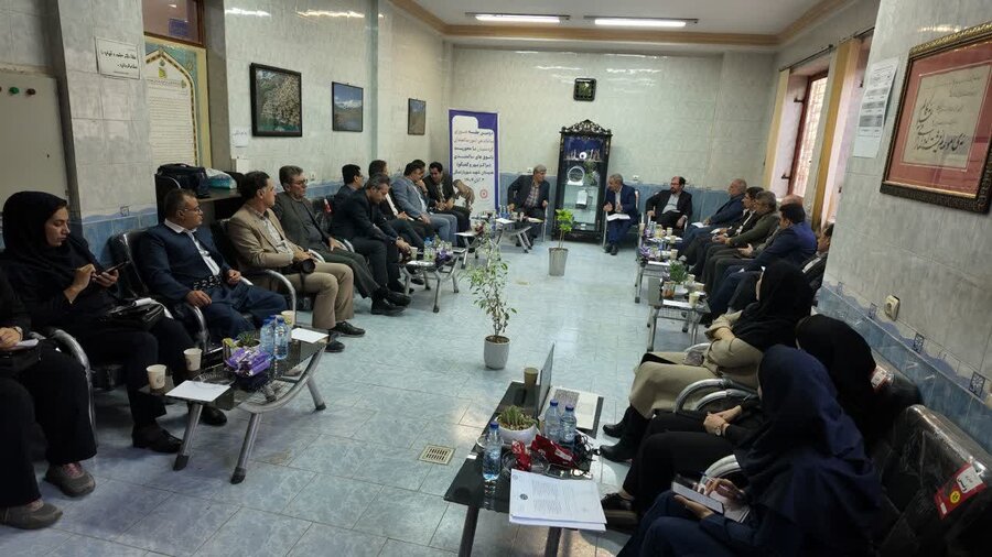 برگزاری دومین جلسه شورای سالمندان با موضوع مهر و گفتگو در سنندج 