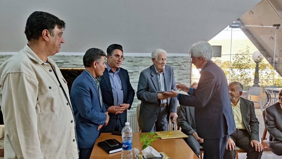 ارسنجان|تجلیل مدیرکل بهزیستی استان فارس از هیات مدیره خانه کودکان و نوجوانان