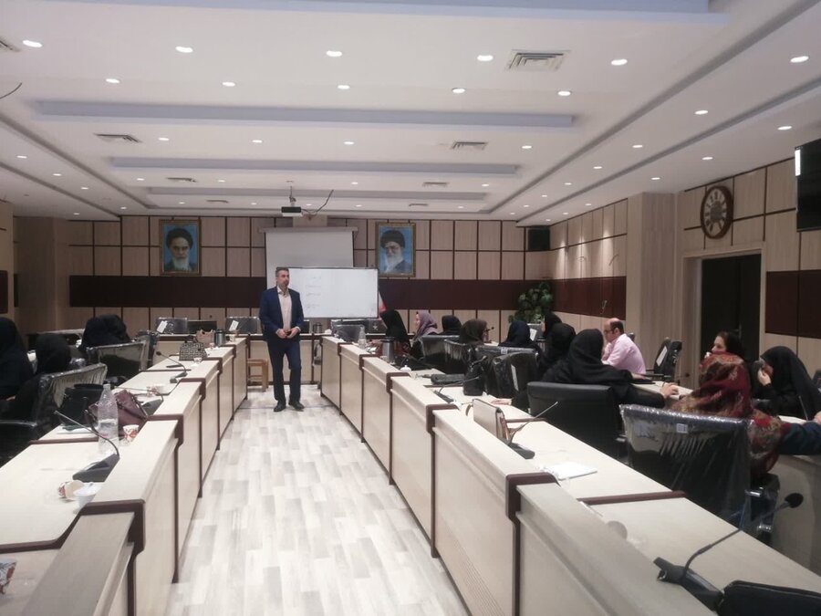 کارگاه آموزشی خود مراقبتی از اختلالات اضطرابی و خلقی برگزار شد 