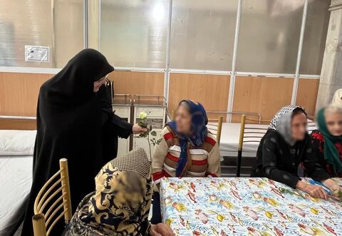 تجلیل از پرستاران مراکز توانبخشی شهرستان ساوجبلاغ به مناسبت روز پرستار