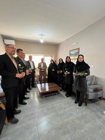 تجلیل از پرستاران مراکز توانبخشی شهرستان ساوجبلاغ به مناسبت روز پرستار