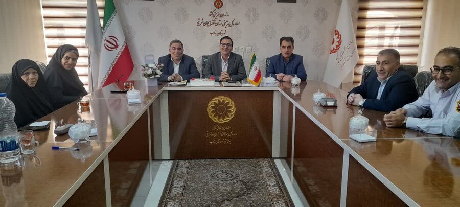 تجلیل از یک عمر تلاش در راه خدمت به همنوع