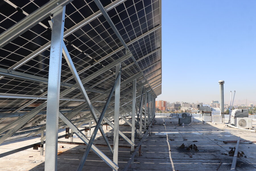 نصب پنل‌های خورشیدی در ساختمان ستاد اداره کل بهزیستی استان کرمان