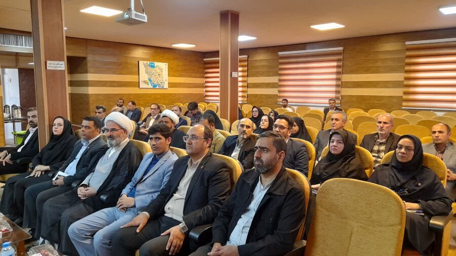  آیین اهدای ۱۰۰ قلم وسایل کمک‌ توانبخشی به جامعه هدف بهزیستی استان سمنان برگزار شد