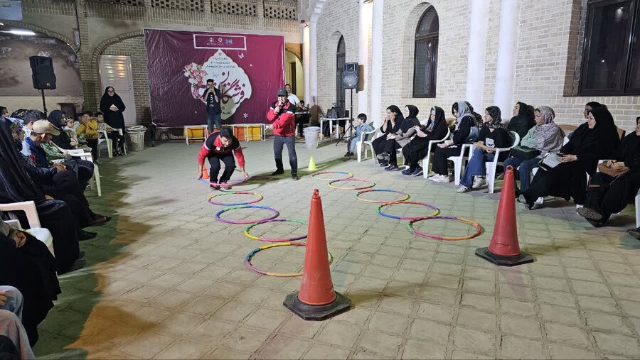 کاشان| برگزاری آیین «فرشتگان ایثار» به مناسبت میلاد حضرت زینب کبری(س)