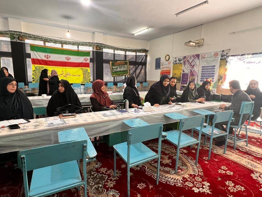 شهرتهران| سومین میز خدمت طرح «سلام» با محوریت ارتقای سلامت اجتماعی در دبستان شهسواری برگزار شد