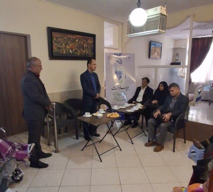 دماوند | برپایی جشن هفته ملی بیمه سلامت در مرکز سالمندان «شیرین» شهر رودهن