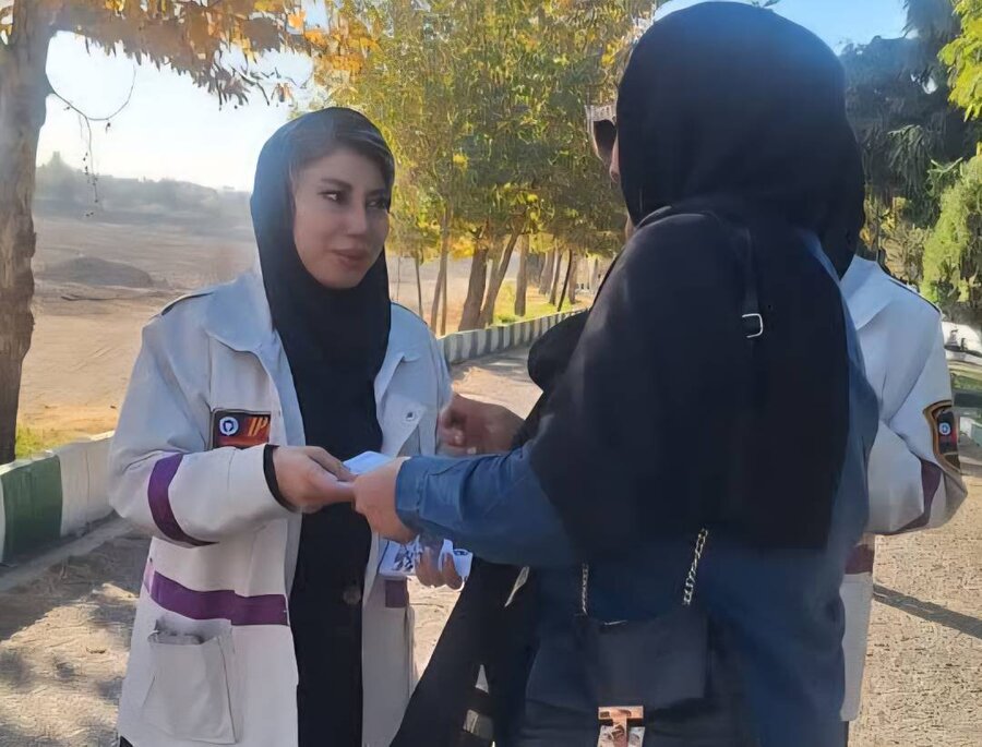 اجرای برنامه معرفی خدمات اورژانس اجتماعی شهرستان میاندوآب