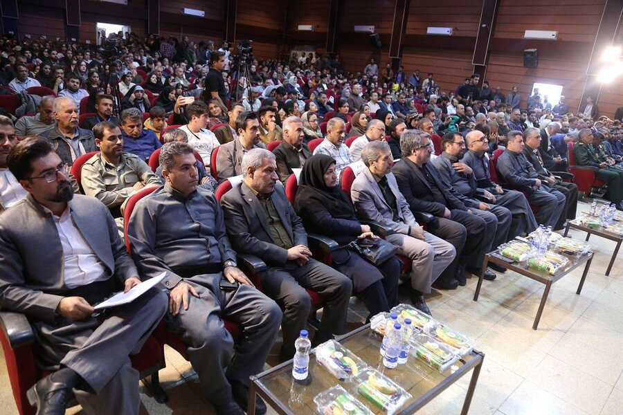 اختتامیه هجدهمین جشنواره بین‌المللی تئاتر خیابانی مریوان با حضور مسئولان بهزیستی کشور برگزار شد