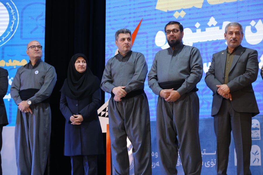 اختتامیه هجدهمین جشنواره بین‌المللی تئاتر خیابانی مریوان با حضور مسئولان بهزیستی کشور برگزار شد