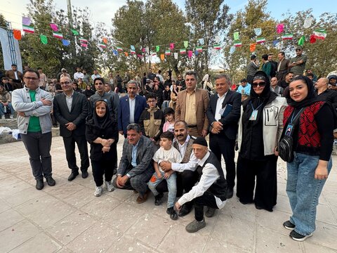 حضور مدیرکل بهزیستی کردستان در اجراهای بخش فراگیر معلولان هجدهمین جشنواره تئاتر خیابانی مریوان