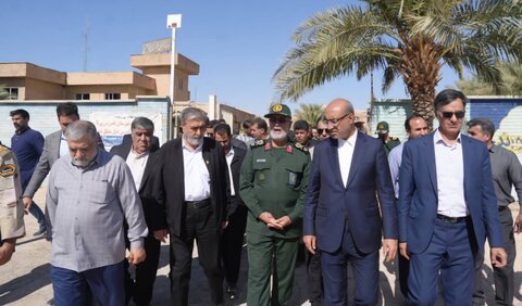 بازدید اعضای کمیسیون امنیت ملی مجلس از ساختمان بهزیستی قصرشیرین