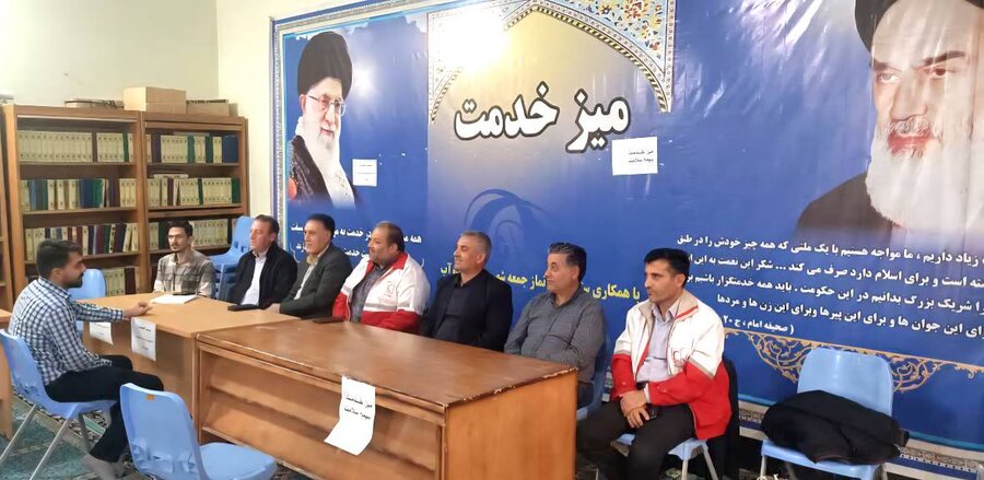 برگزاری میز خدمت مشترک دستگاه‌های اجرایی در مصلی امام خمینی (ره) میاندوآب