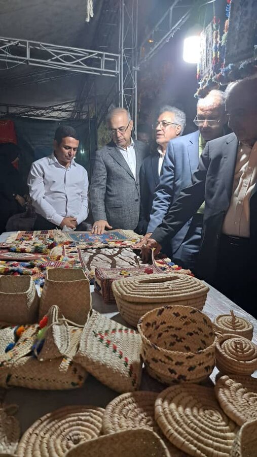 حاجی آباد | برگزاری نمایشگاه توانمندی‌های افراد دارای معلولیت در جشنواره ملی مغ مهرگان 