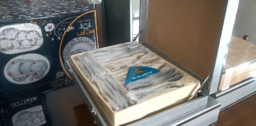 اهدای اقلام جهیزیه به نوعروسان تحت پوشش بهزیستی شاهین‌دژ توسط خیر نیک‌اندیش شهرستان