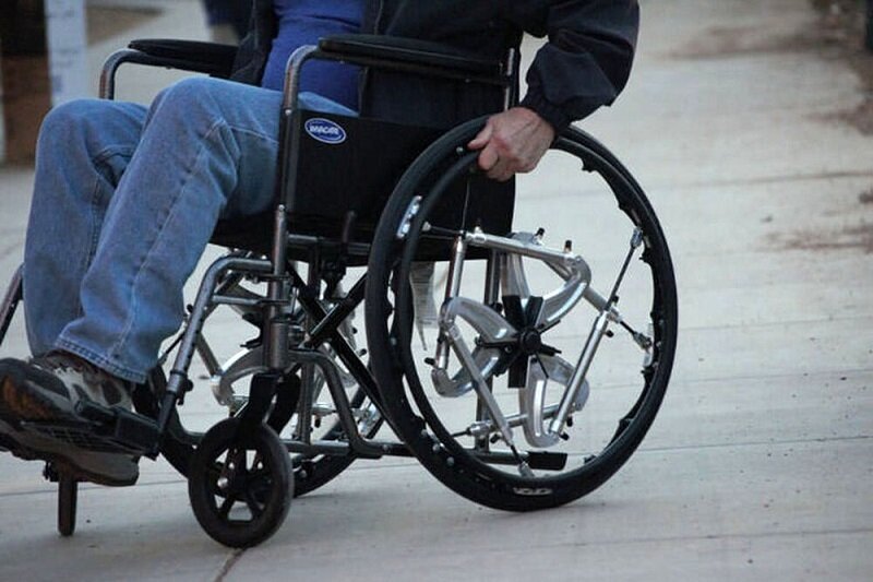 بهزیستی ماهانه نزدیک به ۳۰ میلیارد تومان مستمری به معلولین پرداخت می کند