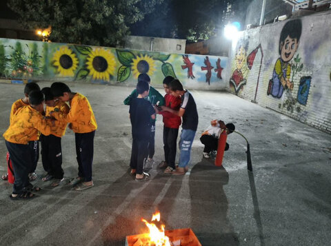 نظرآباد | مانور پدافند غيرعامل و آموزش مقابله با بحران در مركز "آغوش مهربان منجى" برگزار شد