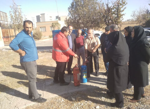 اشتهارد | دوره آموزشی اطفاء حریق و افزایش تاب آوری برگزار شد