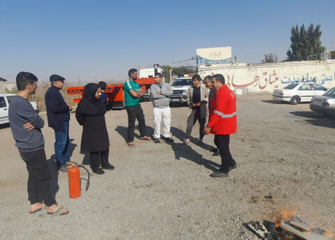 اشتهارد | مانور آموزشی اطفاء حریق در کمپ رهایی میثاق اشتهارد برگزار شد