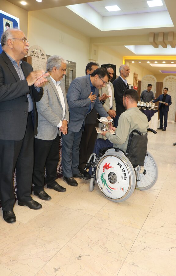 از پارا المپیکی های کرمان تجلیل شد