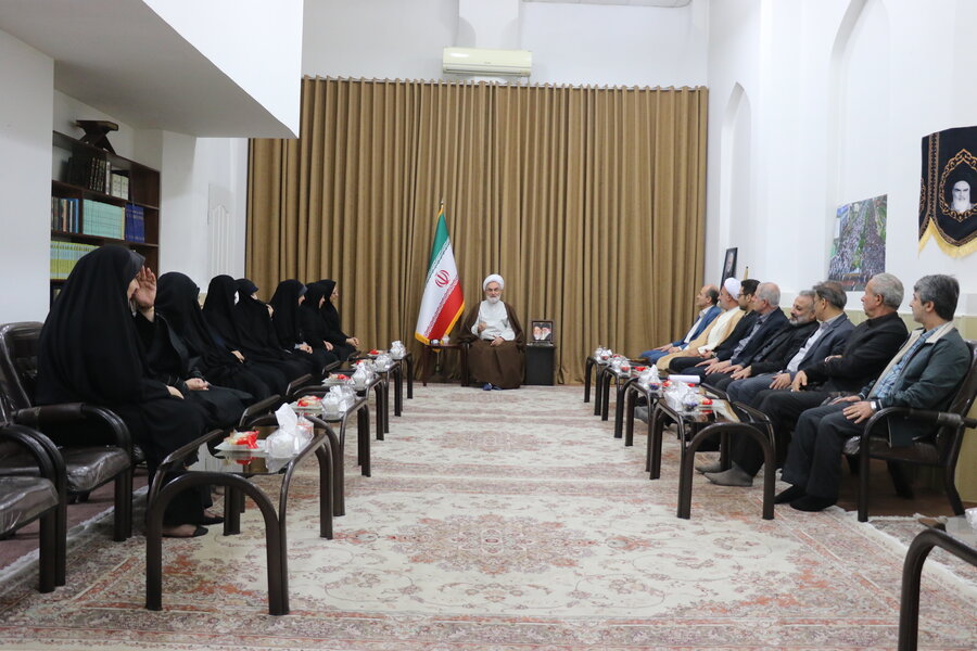 دیدار مدیر کل و کارکنان بهزیستی گیلان با نماینده ولی فقیه در استان و امام جمعه رشت