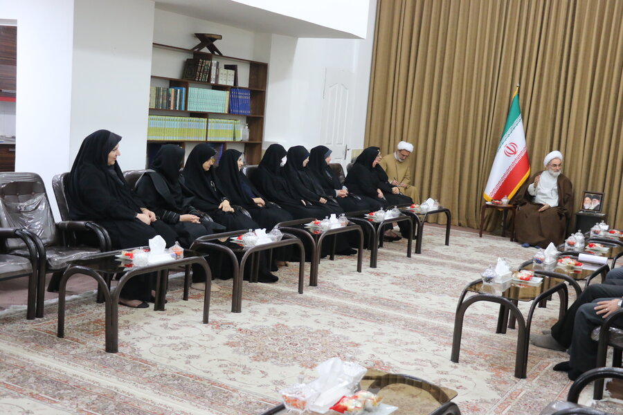 دیدار مدیر کل و کارکنان بهزیستی گیلان با نماینده ولی فقیه در استان و امام جمعه رشت