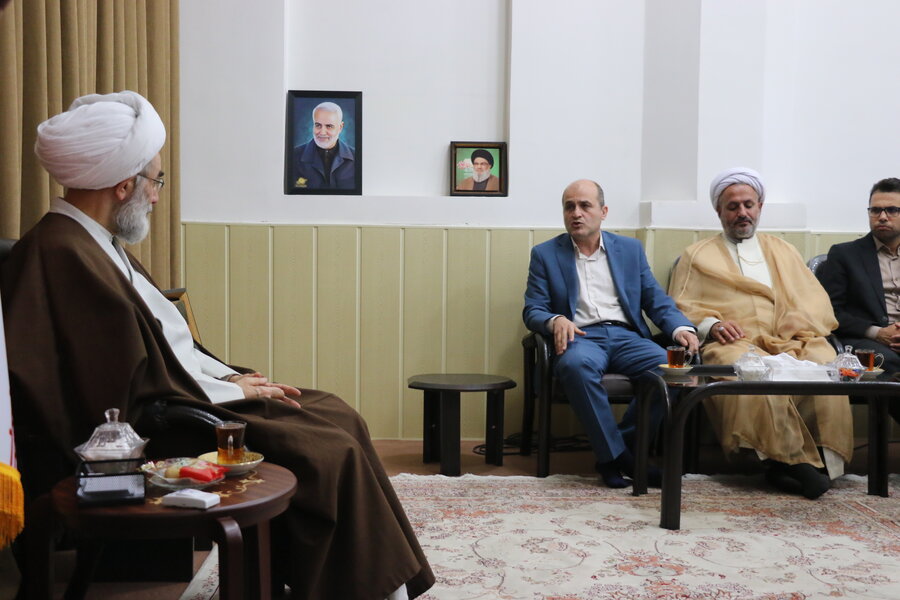 دیدار مدیر کل و کارکنان بهزیستی گیلان با نماینده ولی فقیه در استان و امام جمعه رشت